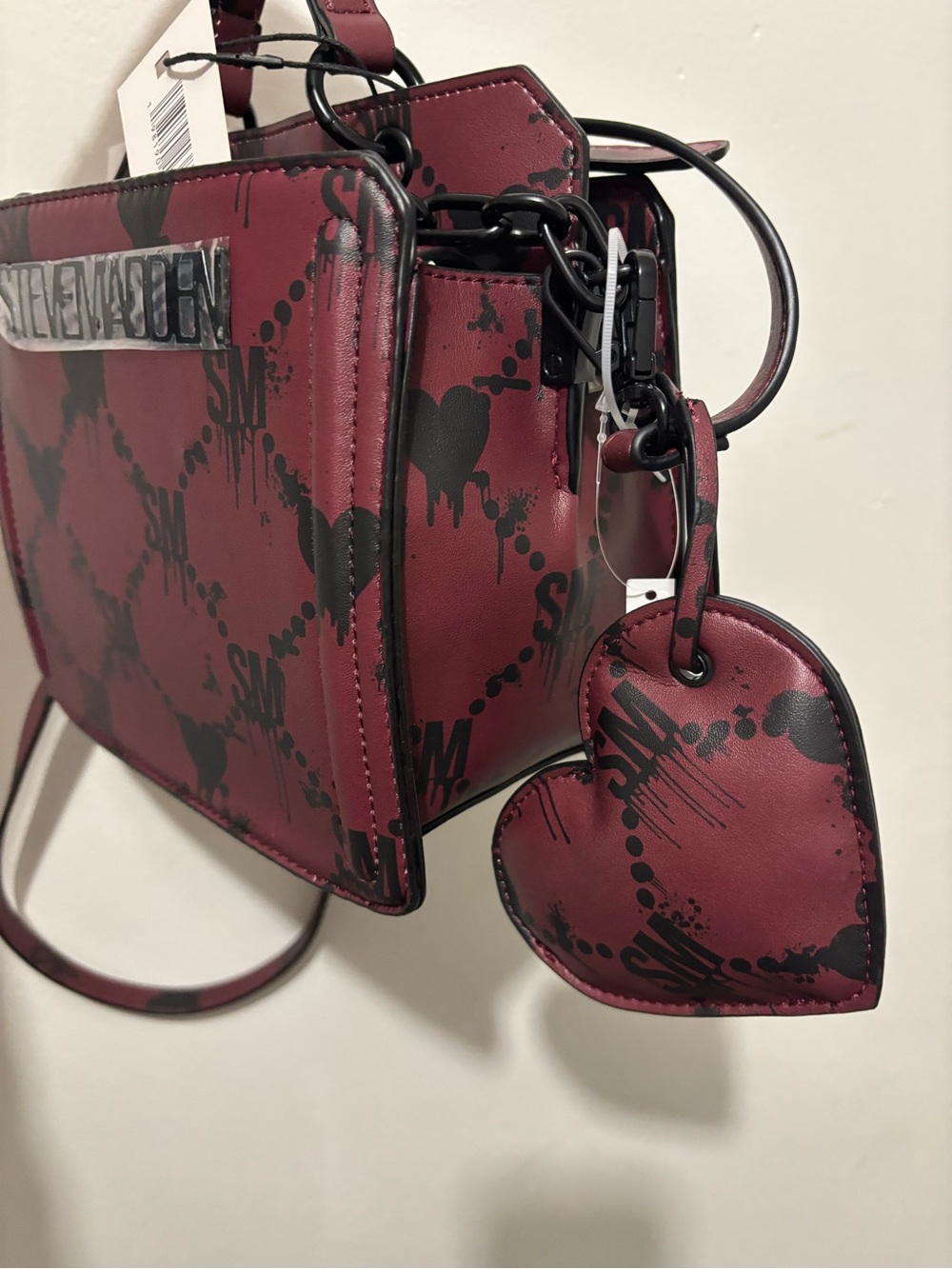 Steve Madden Maroon Red Bleeding Hearts Halloween Crossbody Bag - Picture 2 of 4